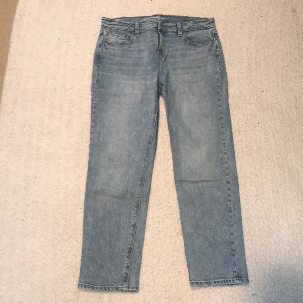 Light wash old navy boyfriend jeans